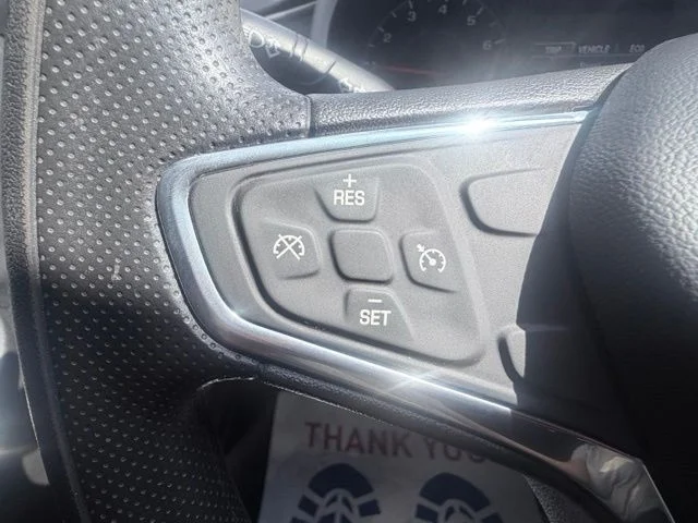 Used 2022 White Chevrolet LT image 10