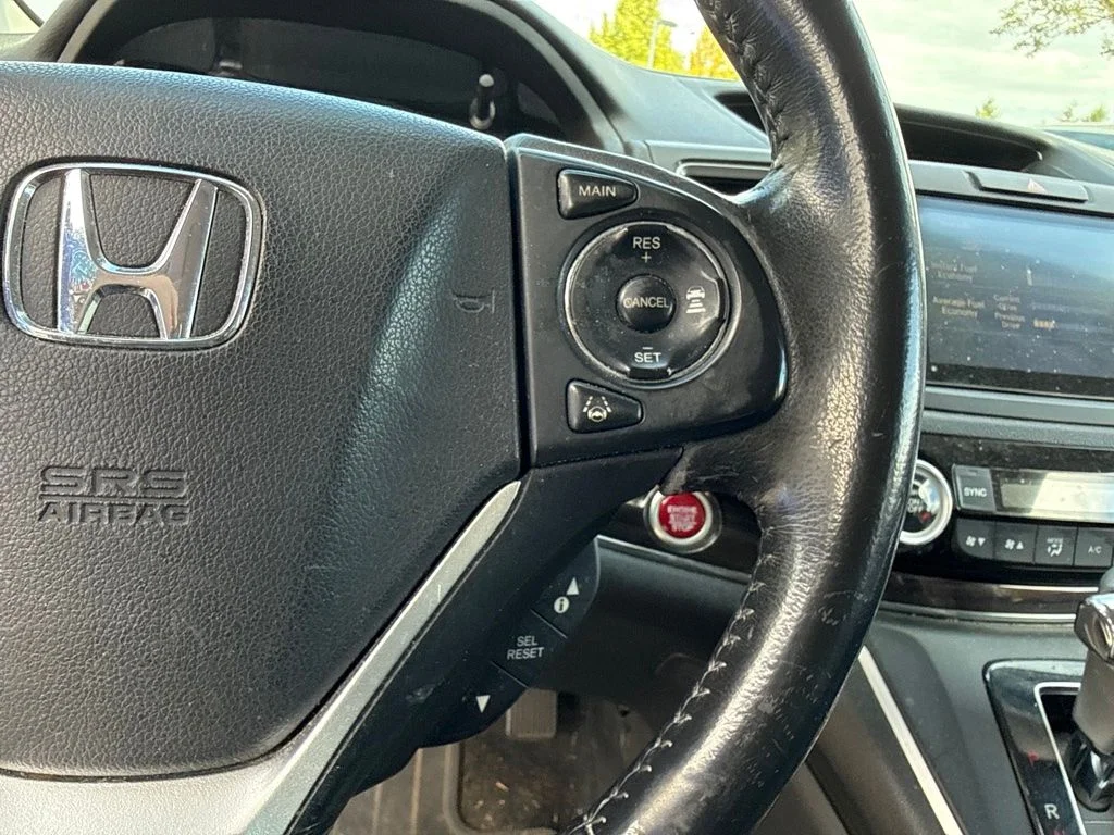 Used 2016 Crystal Black Pearl Honda Touring image 12