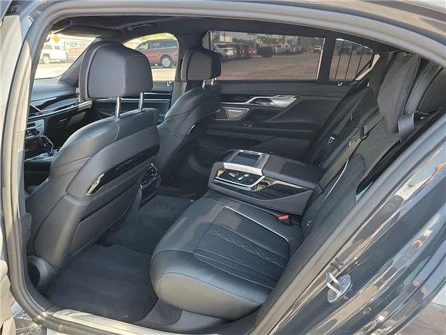 Used 2022 Dravit Gray Metallic BMW i xDrive All-wheel Drive image 10