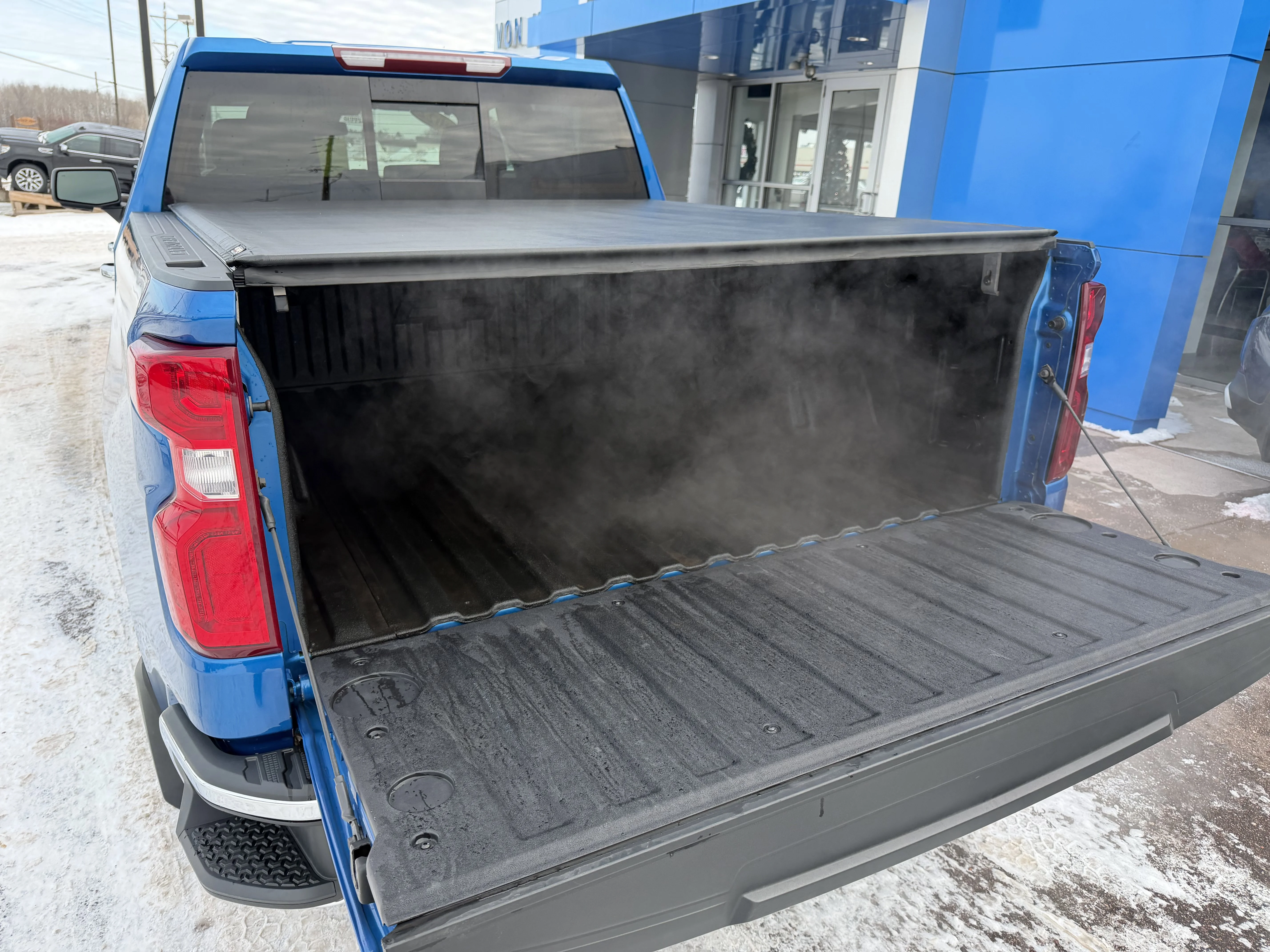 2022 Chevrolet Silverado 1500 LTZ - Photo 10
