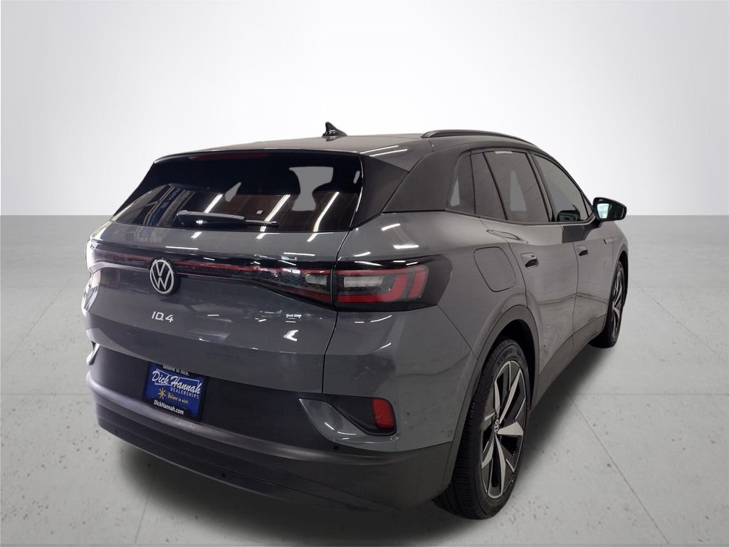 Used 2023 Black Volkswagen Pro S image 13
