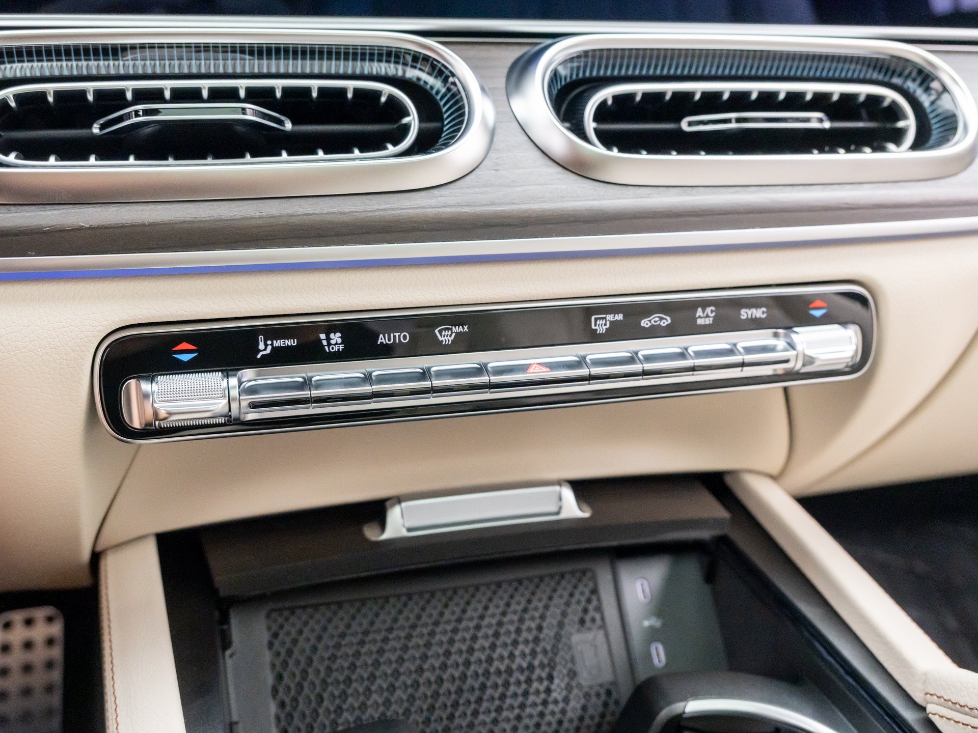 New 2027 White Mercedes-Benz GLE 450 image 72
