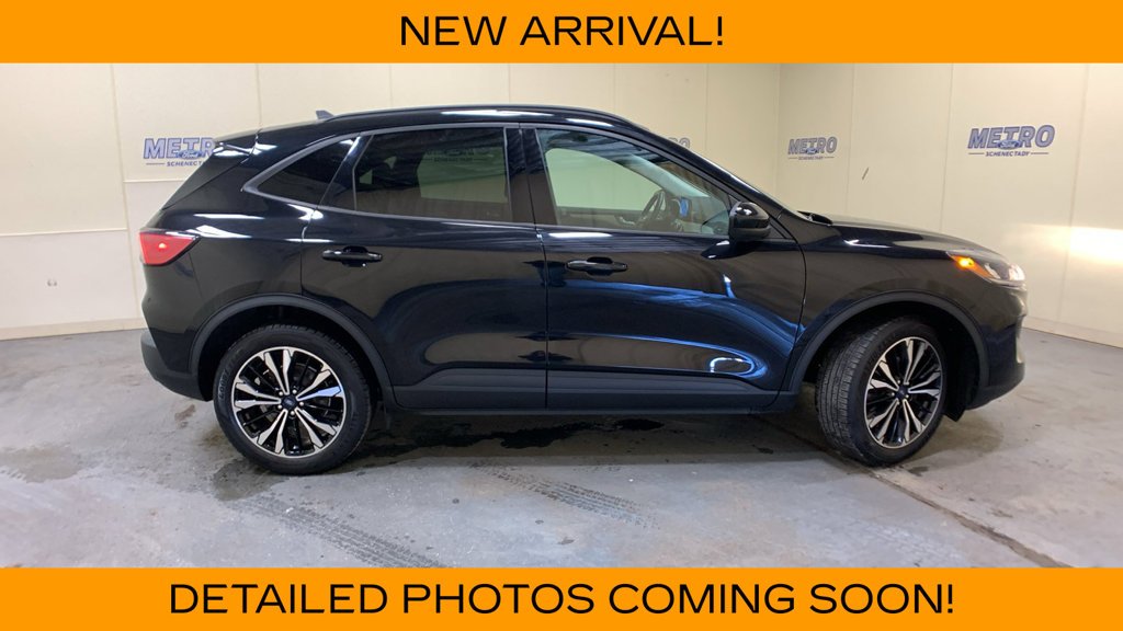 Used 2021 Ford Escape SE with VIN 1FMCU9G66MUA04922 for sale in Schenectady, NY