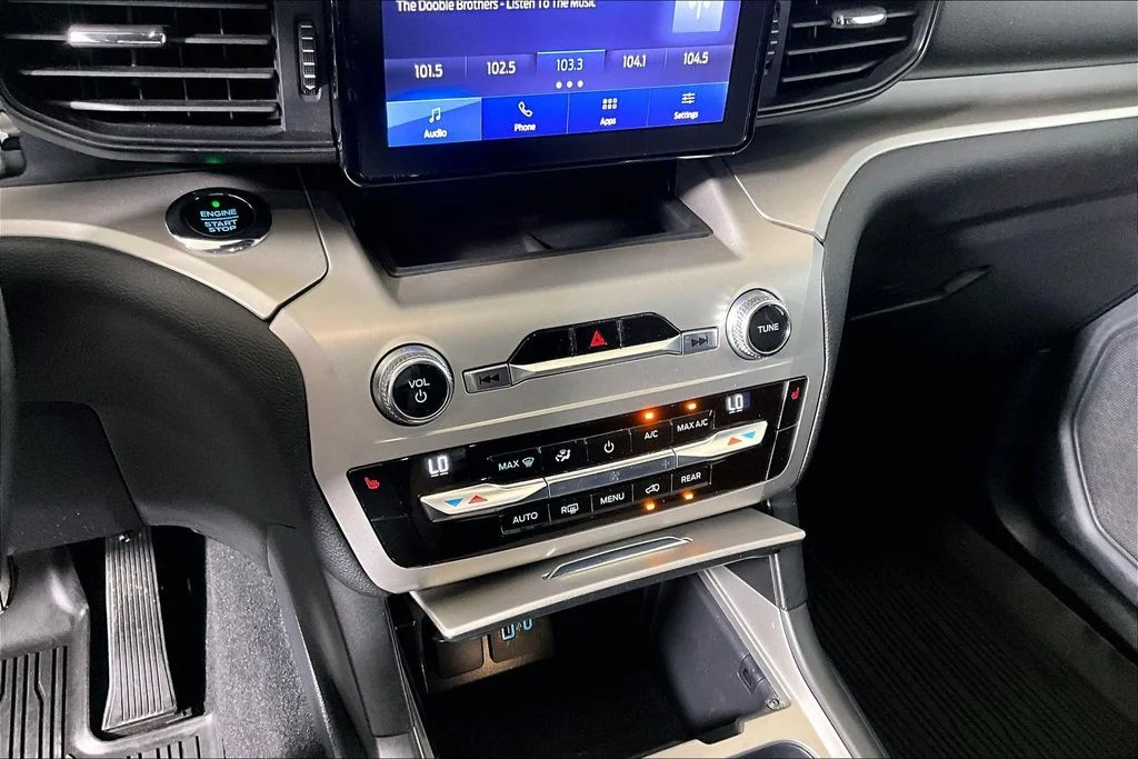Used 2021 Silver Metallic Ford XLT image 25