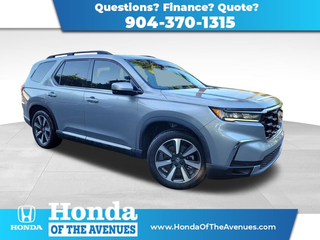 2024 Honda Pilot Touring 2WD's photo