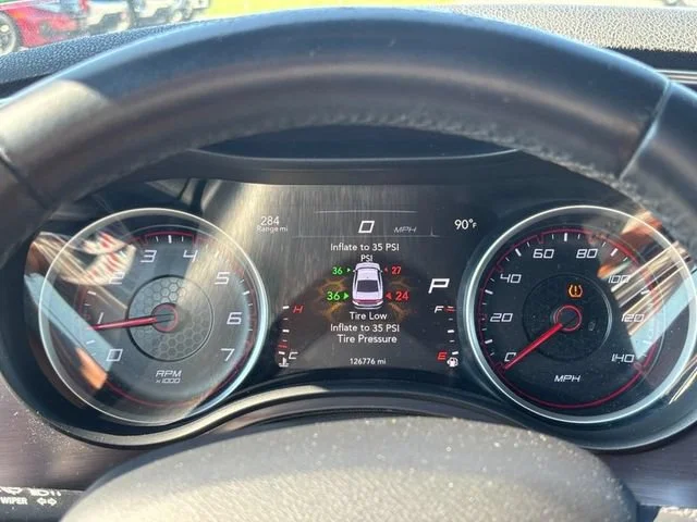 Used 2015 Gray Dodge SE image 19