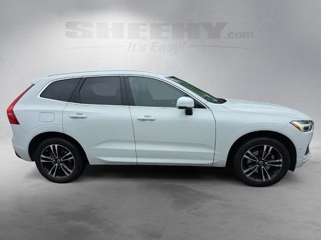 Used 2019 White Volvo T5 Momentum image 10