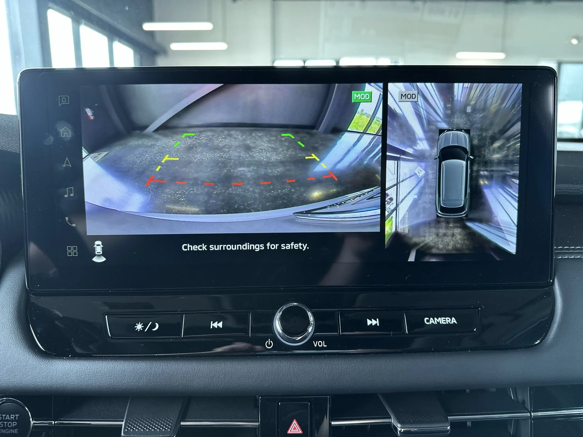 New 2026 White Diamond Mitsubishi SEL image 18