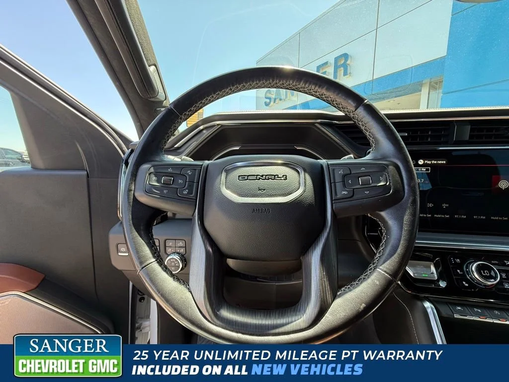 Used 2023 White Frost Tricoat GMC Denali Ultimate image 17