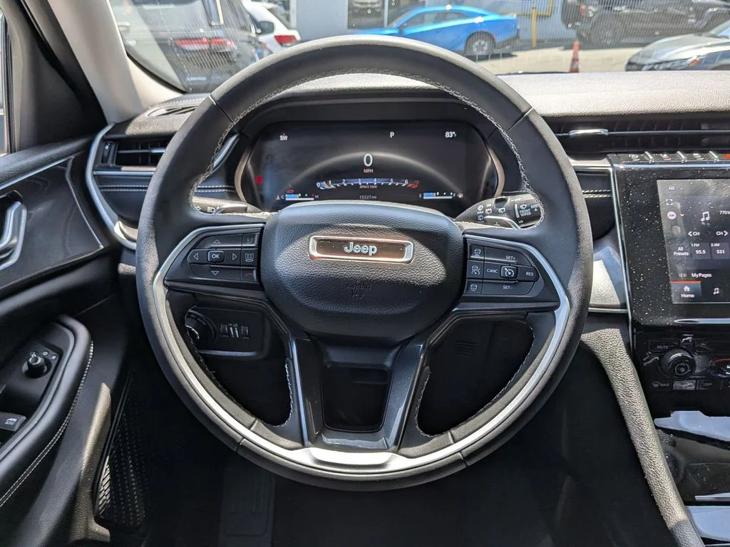 Used 2023 White Jeep Laredo image 13