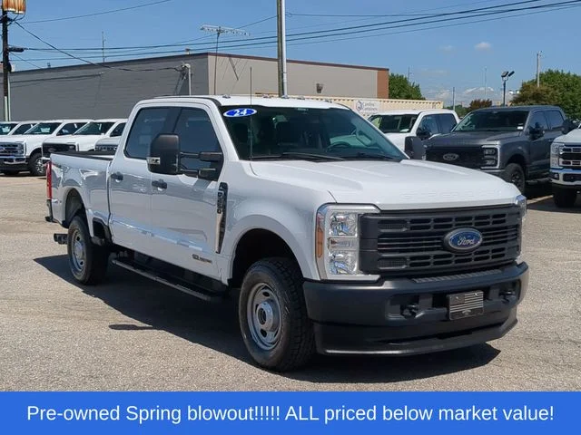 Used 2024 White Ford XL image 15