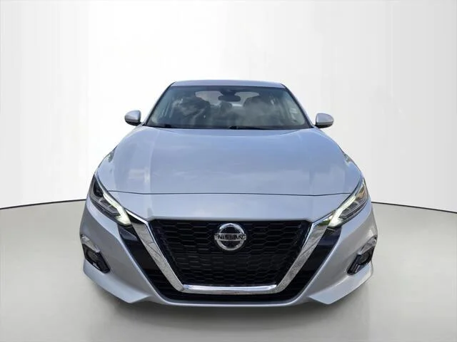 Used 2021 Brilliant Silver Metallic Nissan 2.5 SL image 8