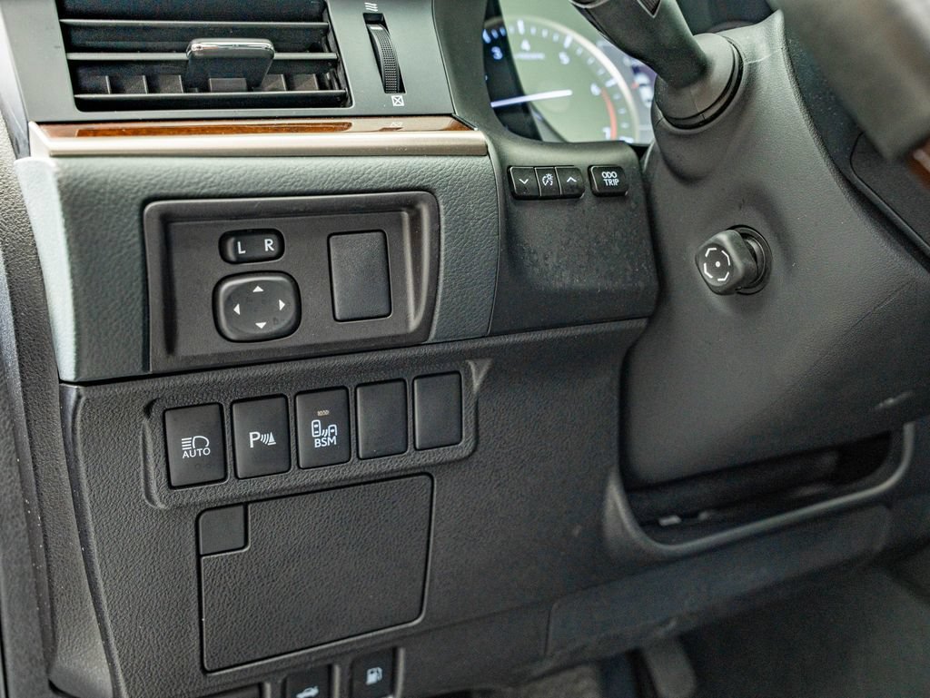 Used 2018 Silver Lexus 350 image 20
