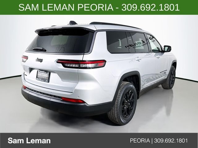New 2026 Silver Zynith Exterior Paint Jeep Altitude image 7