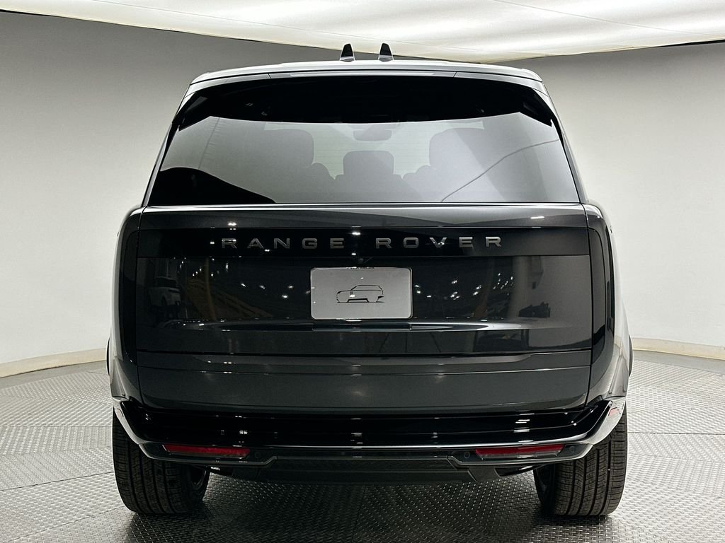 New 2026 Carpathian Grey Land Rover SE image 12