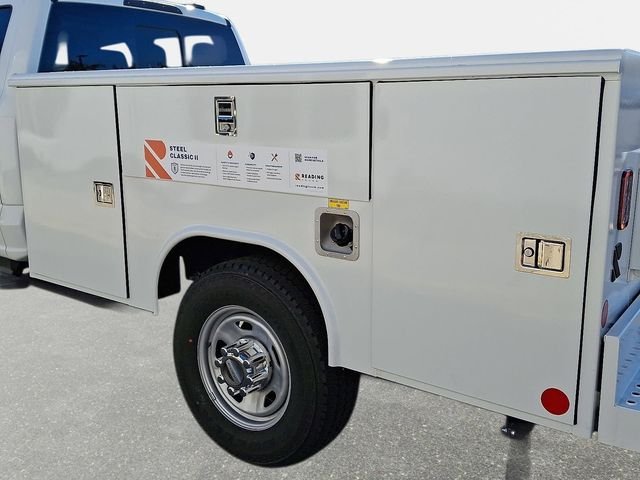 2025 Ford F-350 Super Duty Chassis Cab XL - Photo 6