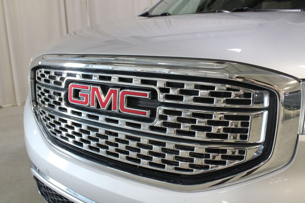 Used 2019 Silver GMC Denali image 36