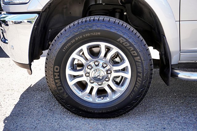 Used 2017 Silver Ram Laramie image 14