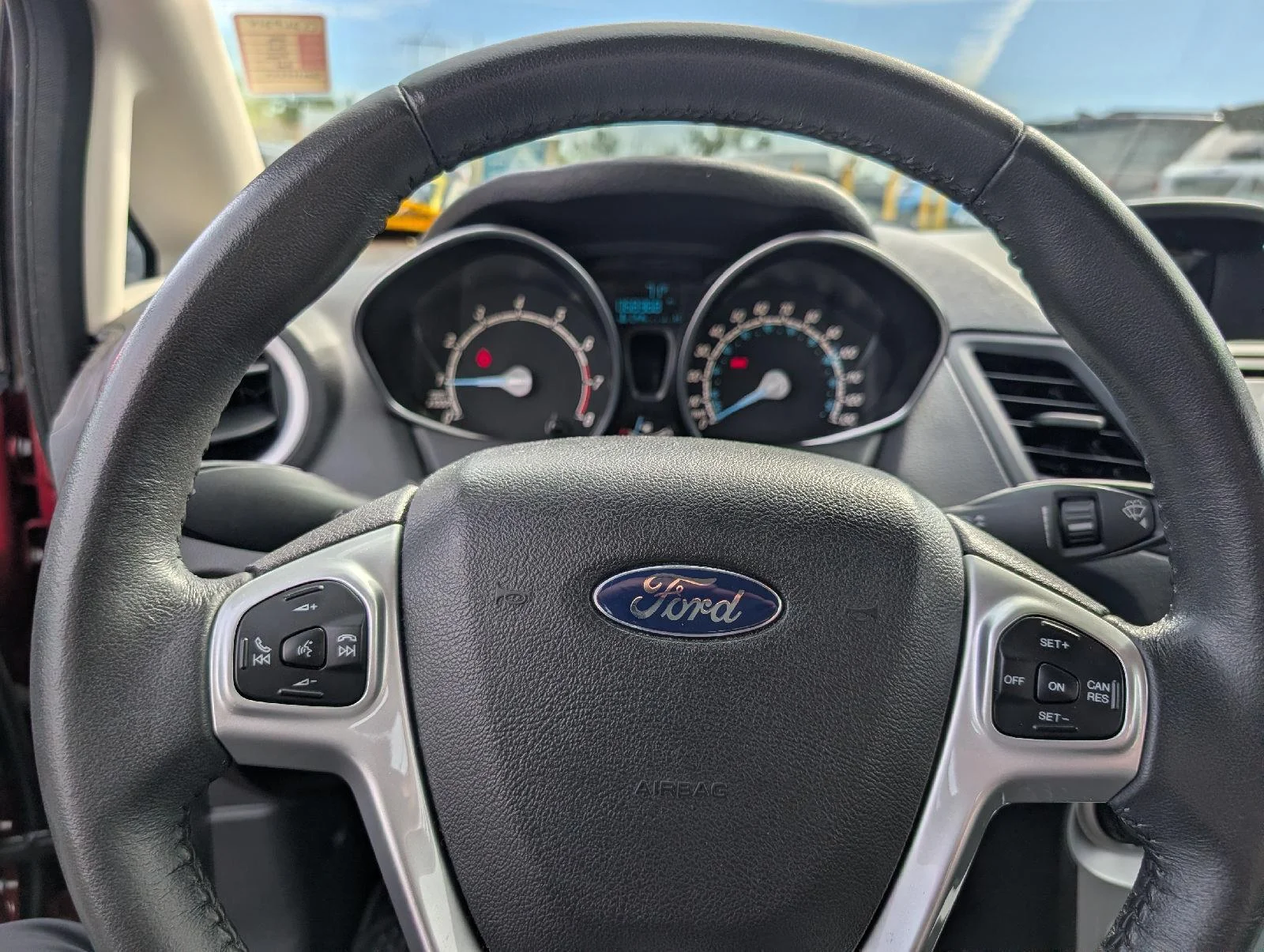 Used 2016  Ford SE image 10
