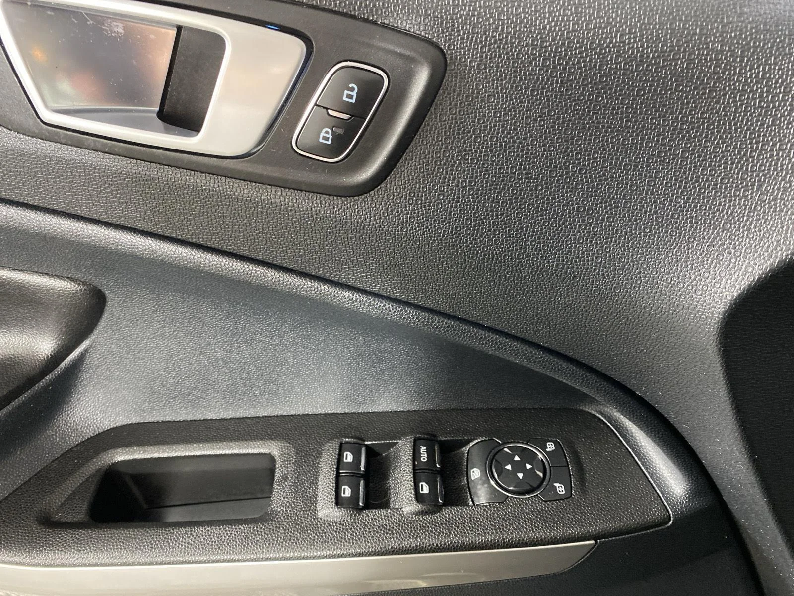 Used 2022 Blue Ford Titanium image 15