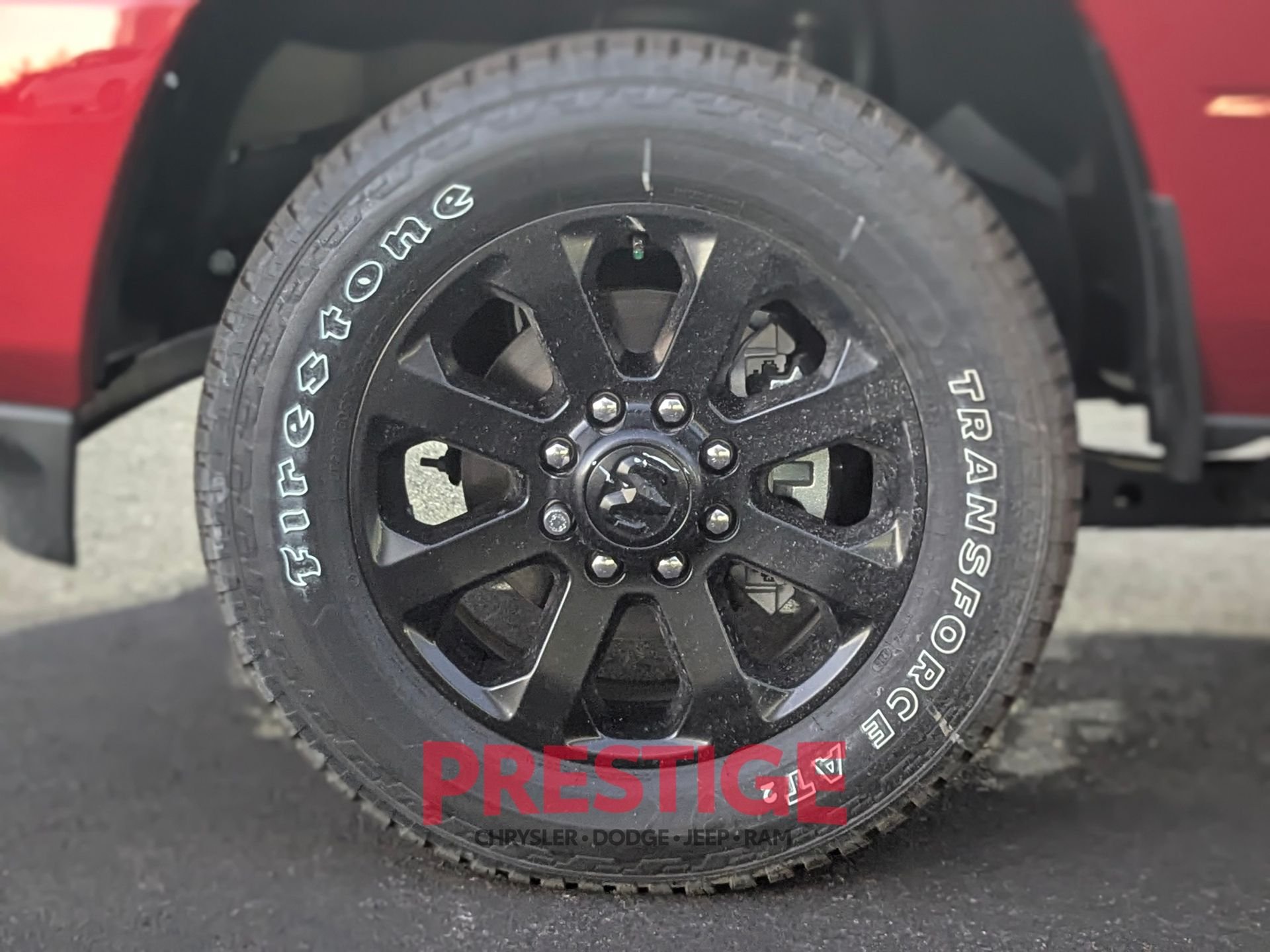 New 2026 Molten Red Pearl-Coat Exterior Paint RAM Laramie image 10
