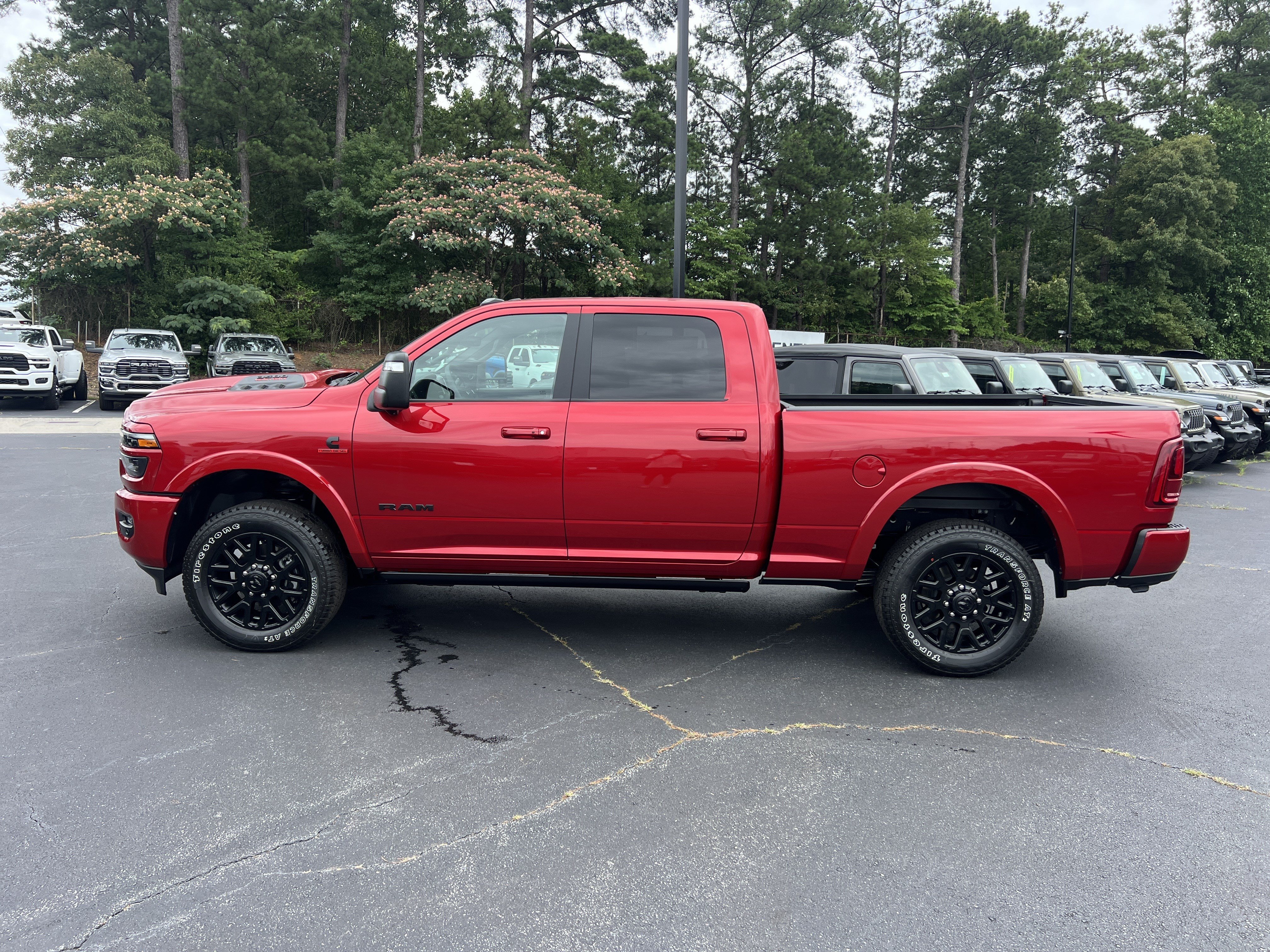 New 2026 Molten Red Pearlcoat Ram Limited image 4
