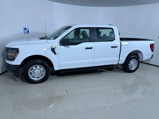 New 2026 OXFORD WHITE Ford XL Super Crew Cab w/6.5ft Bed image 4
