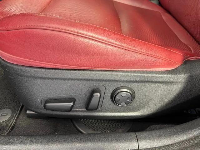 Used 2019 Black Kia GT1 image 18