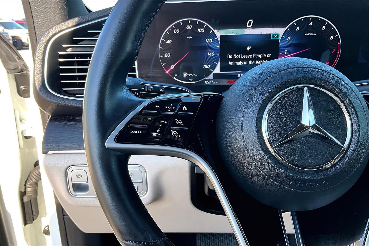 Used 2025 Polar White Mercedes-Benz GLE 350 image 24