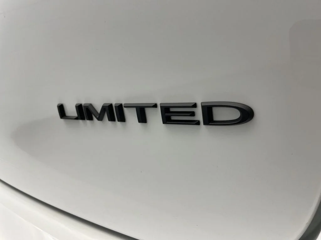 New 2026 White Chrysler Limited image 5