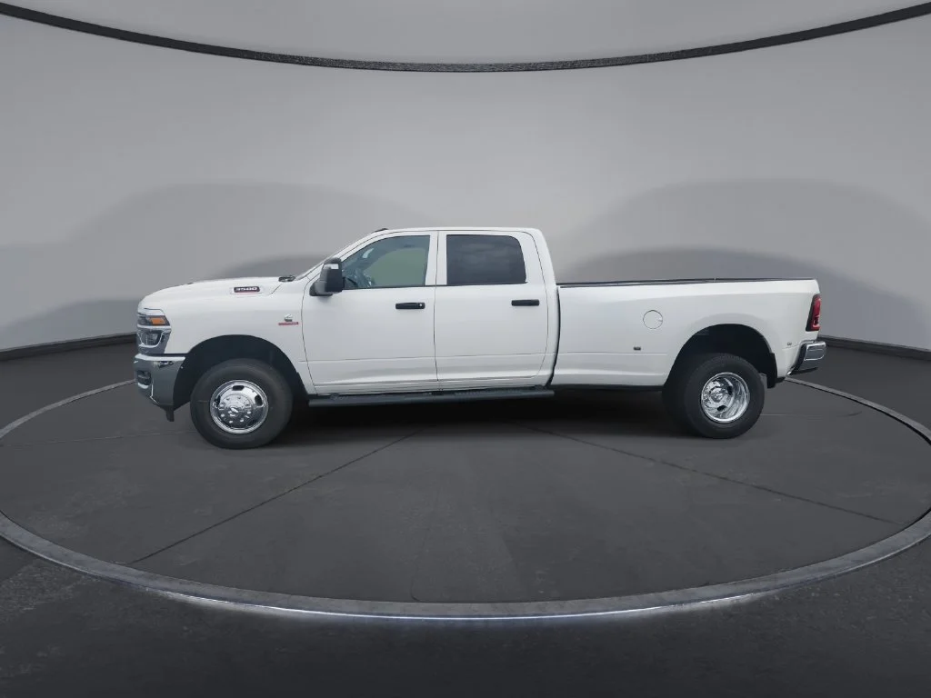 New 2026 Bright White Clear-Coat Exterior Paint RAM Tradesman image 5