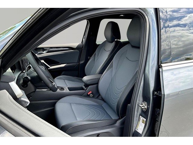 New 2026 Platinum Gray Metallic Volkswagen 2.0T SE R-Line Black image 20
