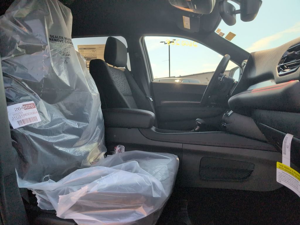 New 2026 Diamond Black Clear-Coat Exterior Paint Dodge GT image 27