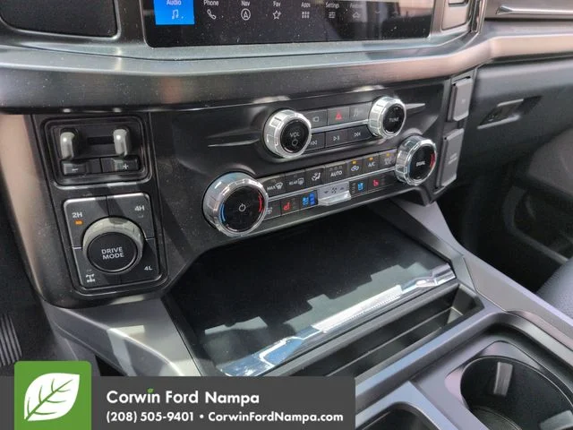 New 2026 Glacier Gray Metallic TriCoat Ford Lariat image 17