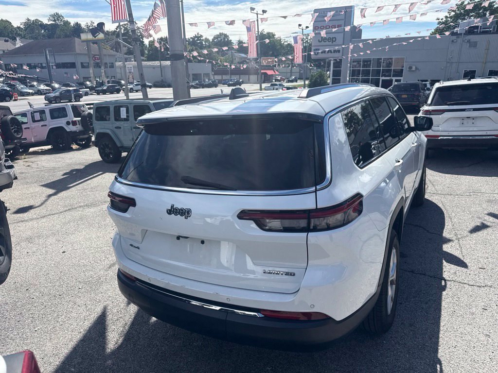Used 2023 White Jeep Limited image 4