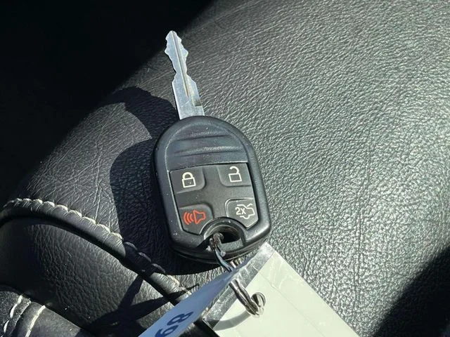 Used 2013 Candy Red Ford V6 Premium image 32