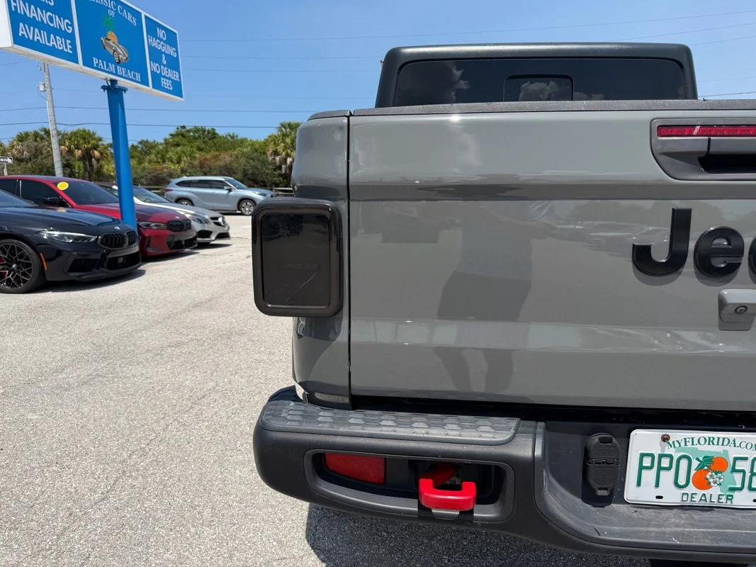 Used 2021  Jeep Rubicon 4x4 image 12