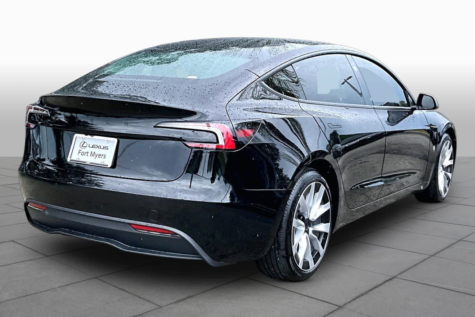 Used 2025  Tesla Long Range image 11