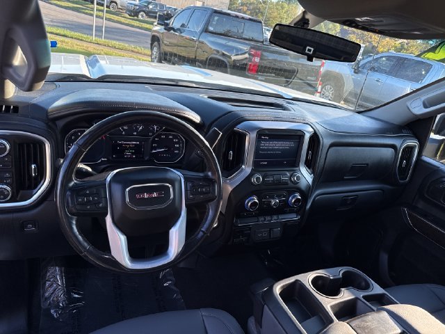 Used 2022 White GMC SLE image 15