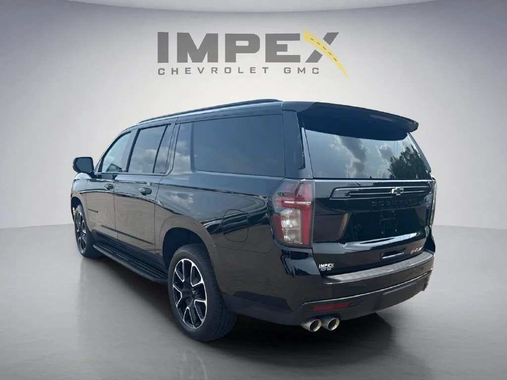 Used 2023 Black Chevrolet RST image 3