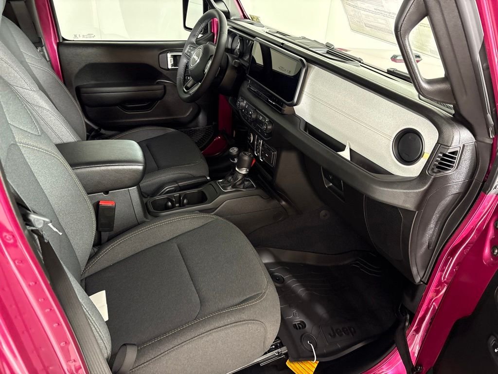 New 2026 Tuscadero Pearlcoat Jeep Sport S image 15