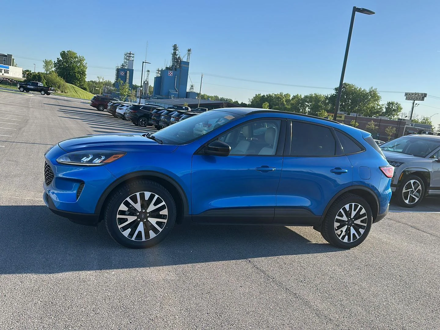 Used 2020 Ford Escape SE with VIN 1FMCU9BZ9LUC52193 for sale in Saint Joseph, MO