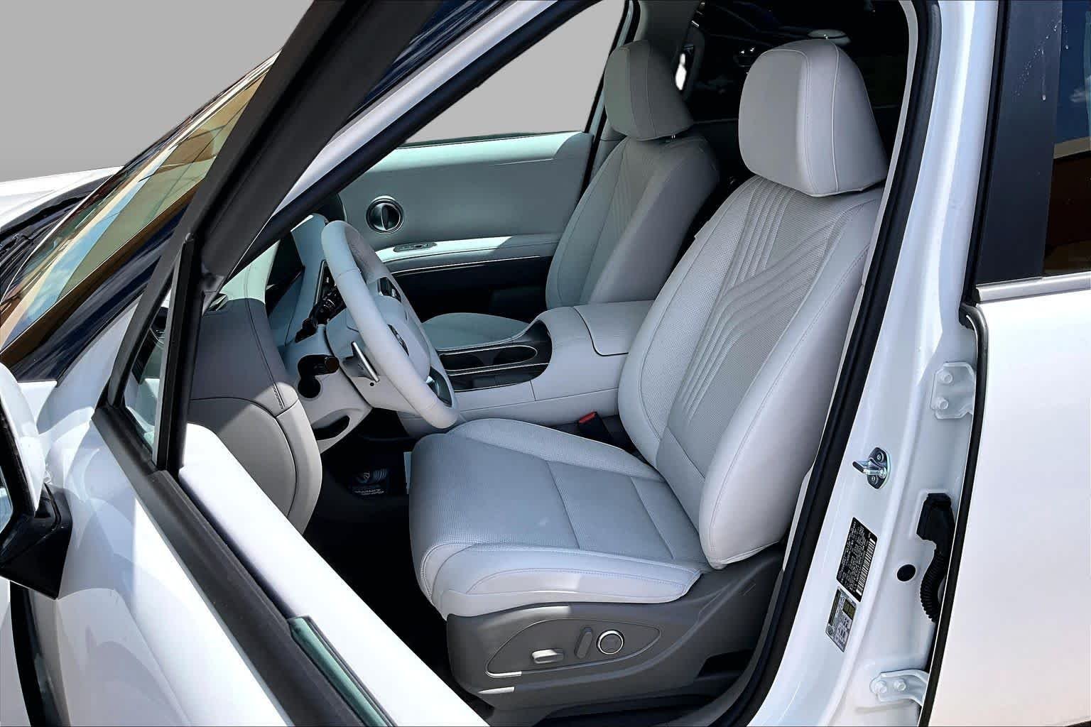 New 2026 Creamy White Pearl Hyundai SEL Premium 7P image 9