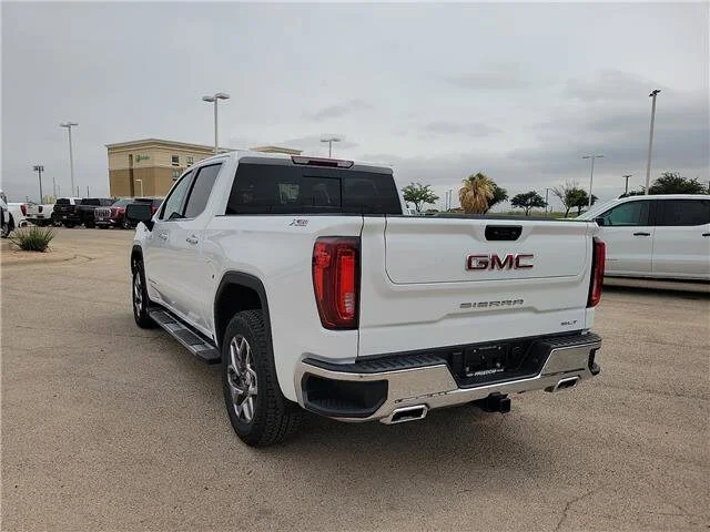 New 2026 Summit White GMC SLT image 3