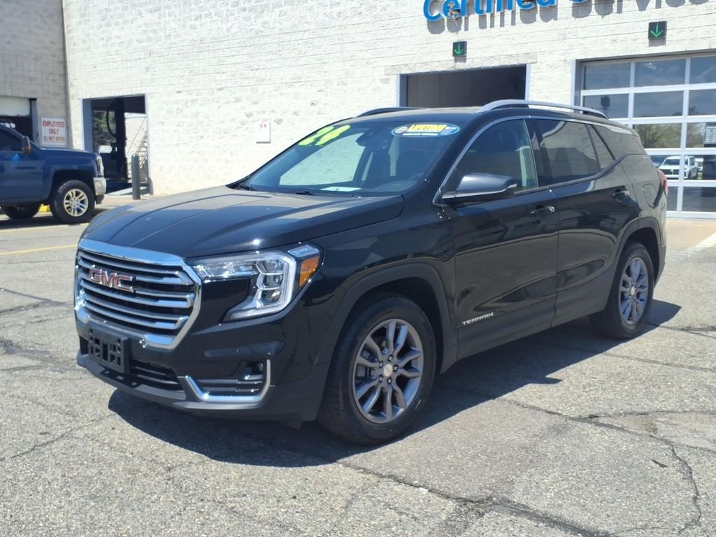 Used 2024 Black GMC SLT image 3