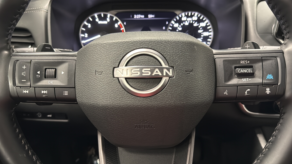 Used 2025 Deep Ocean Blue Pearl Nissan SV image 14