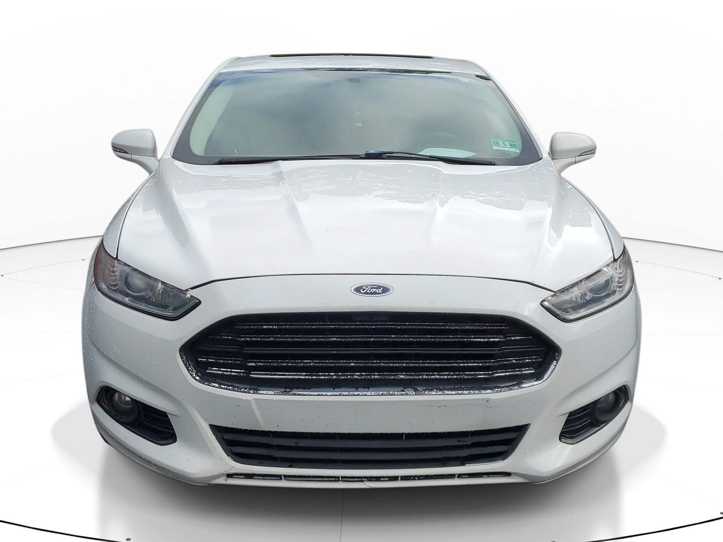 Used 2014 Oxford White Ford Titanium image 2