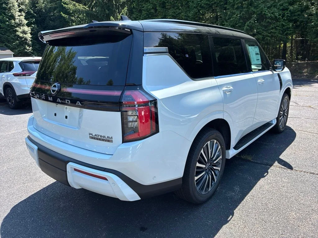 New 2026 Everest White TriCoat / Super Black Two-tone Nissan Platinum Reserve image 9