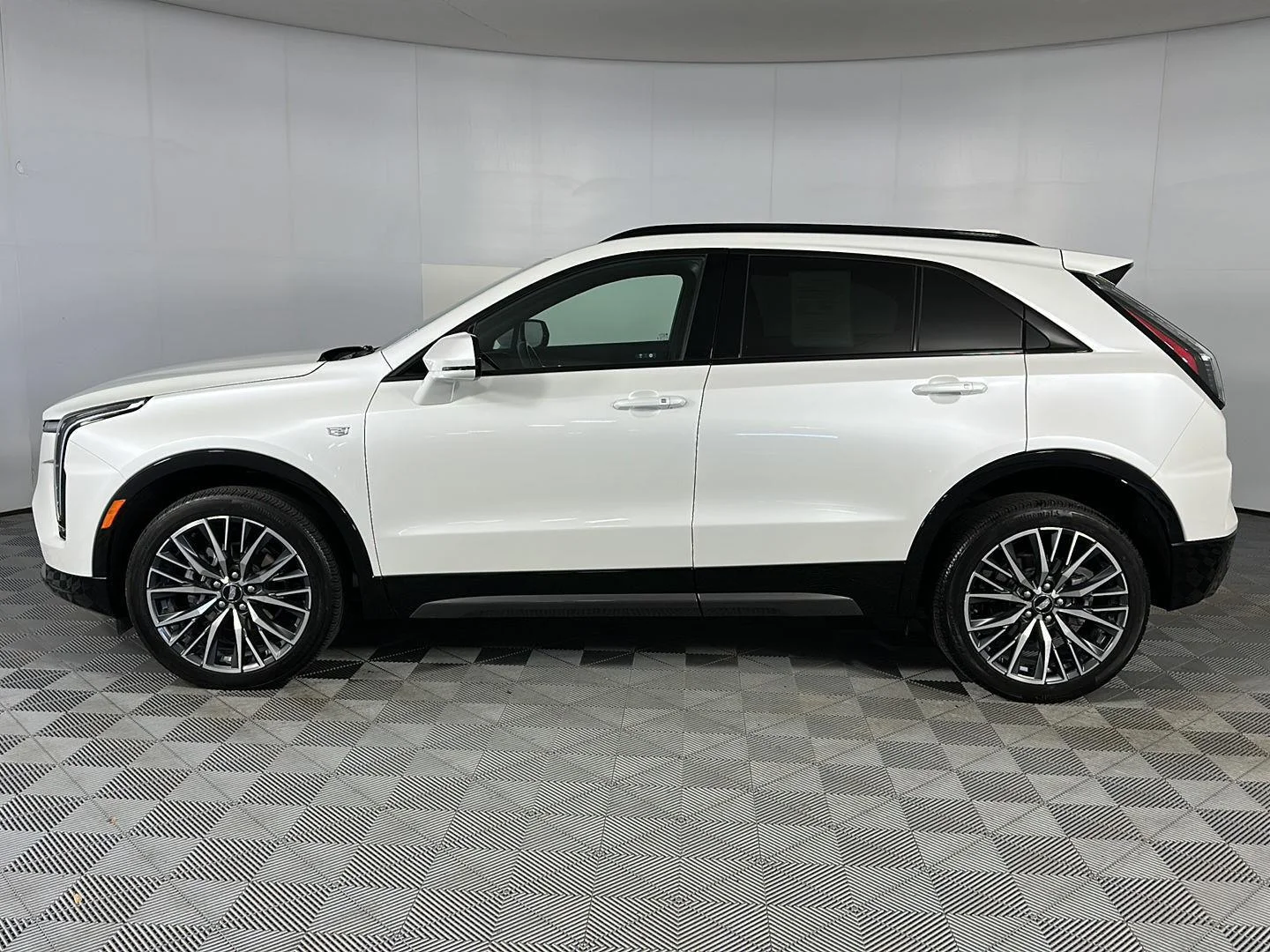 Used 2024 Crystal White Tricoat Cadillac AWD Sport image 5