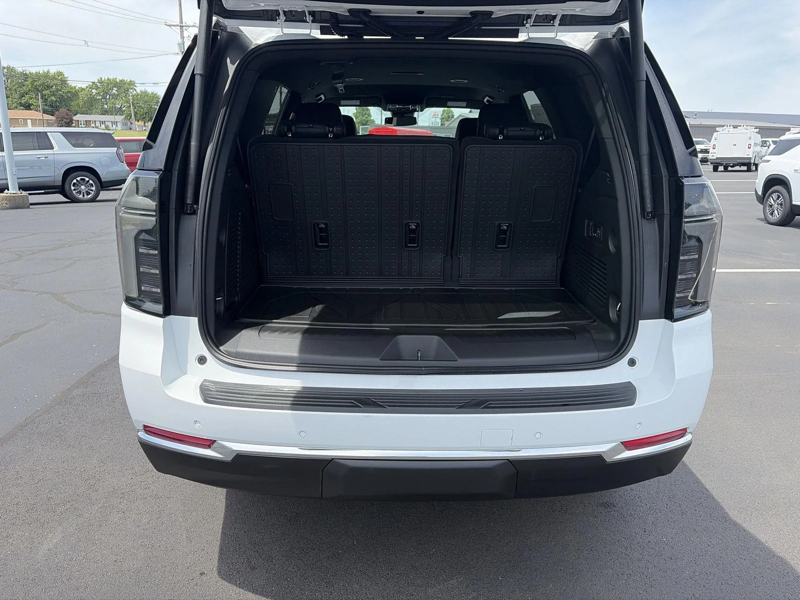 New 2026 Summit White Chevrolet LT image 5